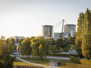 Blick auf die Autotürme der Autostadt Blick auf die Autotürme der Autostadt